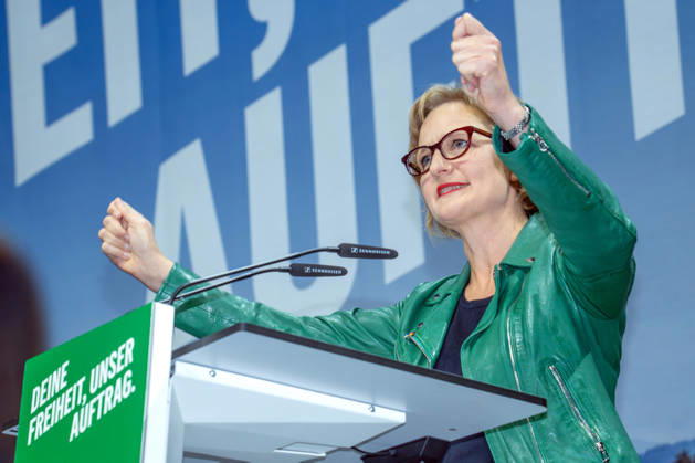 Franziska Brantner, Bundesvorsitzende der GRÜNEN, Rede beim Landesparteitag der GRÜNEN, Landshut, 10. Oktober 2026 Deutschland, Landshut, 10. Oktober 2026, Rede Franziska Brantner, Bundesvorsitzende der GRÜNEN, Landesparteitag der bayerischen GRÜNEN, Thema des Parteitags: Wie können wir unsere Freiheit sichern?, Sparkassen Arena, Landshut