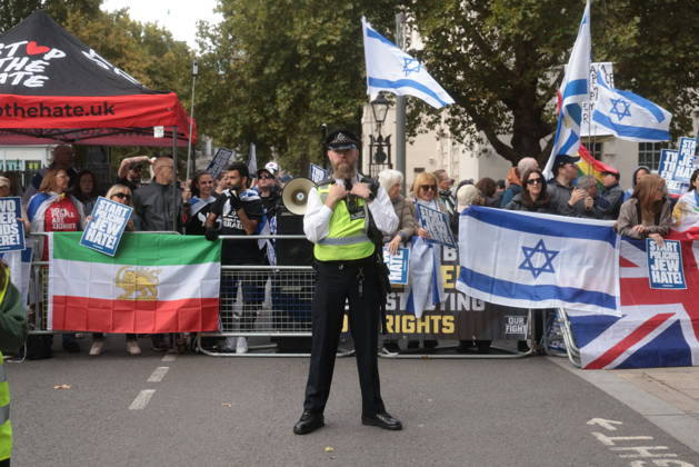 Image Licensed to Parsons Media. 10 10 2026. London, United Kingdom. Palestine Coalition Protest. Palestine Coalition protest march through London, with zionist counter protesters gathered outside New Scotland Yard.  Copyright: xMartynxWheatleyx xParsonsxMediax PAR-9243-0008