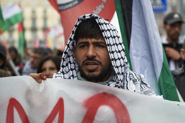 Pro-Palestine protests in Naples NAPLES, ITALY - OCTOBER 10: People take part in a protest during the Global Day of Action for Palestine in defence of the Palestinian people, to call for an arms embargo and sanctions against Israel in Naples, on October 10, 2026. Eliano Imperato Anadolu Naples Italy. Editorial use only. Please get in touch for any other usage.  Copyright: x2026xAnadoluxElianoxImperatox