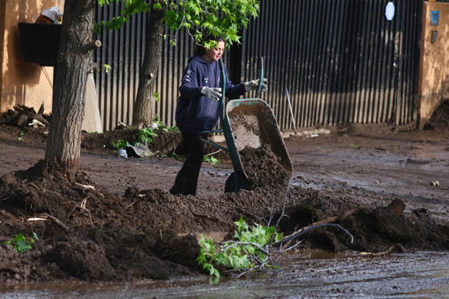 Santiago, October 10, 2026: Roadwork is underway following the flash flood that affected the Las Condes district. Dragomir Yankovic, Aton Chile, Santiago, Chile. Aton 1198328  Copyright: DRAGOMIRxYANKOVIC ATONxCHILE
