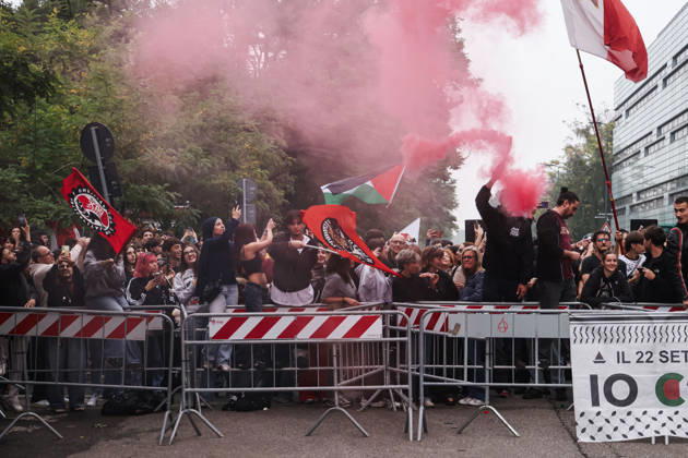 IPA89501917 - Milan: A rally organized by the Lega under the slogan A Safer Milan, Stop the Social Centers against the Lambretta Social Center on Via Rizzoli. Pictured: Protests during the demonstration  Copyright: xAlessandroxBremecx xx IPA89501917