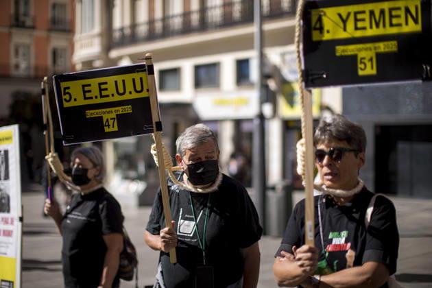 October 10, 2026, Madrid, Spain: Protesters hold placards and wear nooses around their necks, during a rally against the death penalty in Callao Square in central Madrid. World Day Against the Death Penalty has been observed every October 10th since 2003. Madrid Spain - ZUMAs197 20261010_aaa_s197_026 Copyright: xLuisxSotox