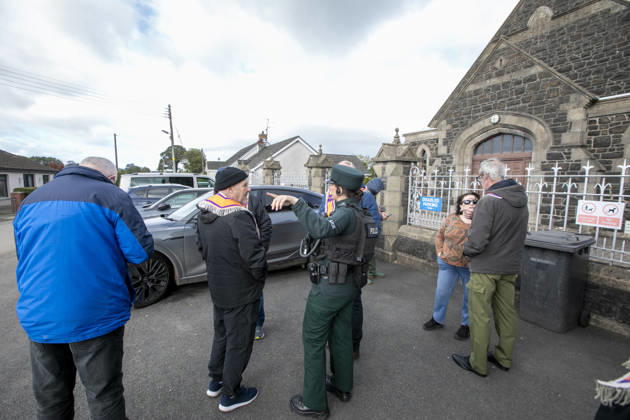 Police remain at Drumcree Church after Orange Order march ban PORTADOWN, NORTHERN IRELAND - OCTOBER 10: Police remain stationed outside Drumcree Church following the end of the Garvaghy Road standoff after Northern Ireland Secretary of State Chris Bryant banned the Orange Order march in Portadown, County Armagh, Northern Ireland, on October 10, 2026. Bryant said the decision was made in the interests of peace after talks between the Portadown District Lodge and Garvaghy Road residents failed to reach an agreement. Conor Mcccaughley Anadolu Portadown Ireland. Editorial use only. Please get in touch for any other usage.  Copyright: x2026xAnadoluxConorxMcccaughleyx