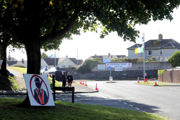 Police remain at Drumcree Church after Orange Order march ban PORTADOWN, NORTHERN IRELAND - OCTOBER 10: Police remain stationed outside Drumcree Church following the end of the Garvaghy Road standoff after Northern Ireland Secretary of State Chris Bryant banned the Orange Order march in Portadown, County Armagh, Northern Ireland, on October 10, 2026. Bryant said the decision was made in the interests of peace after talks between the Portadown District Lodge and Garvaghy Road residents failed to reach an agreement. Conor Mcccaughley Anadolu Portadown Ireland. Editorial use only. Please get in touch for any other usage.  Copyright: x2026xAnadoluxConorxMcccaughleyx