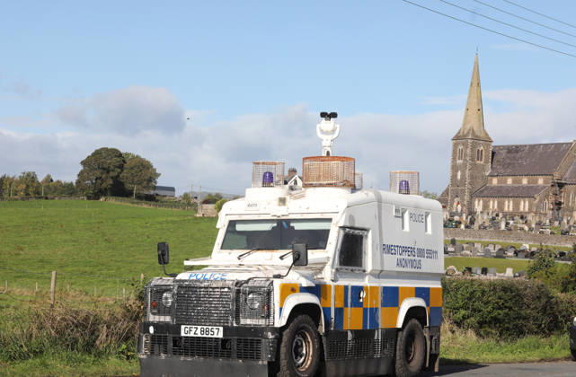 Police remain at Drumcree Church after Orange Order march ban PORTADOWN, NORTHERN IRELAND - OCTOBER 10: Police remain stationed outside Drumcree Church following the end of the Garvaghy Road standoff after Northern Ireland Secretary of State Chris Bryant banned the Orange Order march in Portadown, County Armagh, Northern Ireland, on October 10, 2026. Bryant said the decision was made in the interests of peace after talks between the Portadown District Lodge and Garvaghy Road residents failed to reach an agreement. Conor Mcccaughley Anadolu Portadown Ireland. Editorial use only. Please get in touch for any other usage.  Copyright: x2026xAnadoluxConorxMcccaughleyx