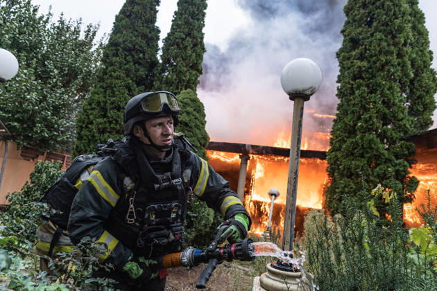 Aftermath of Russian FPV drone attack in Kramatorsk KRAMATORSK, UKRAINE - OCTOBER 10: Ukrainian firefighters put out a fire in a commercial building following a strike by a Russian FPV drone and under threat from further drone attacks, in Kramatrosk, Ukraine, 10 October 2026 Diego Herrera Carcedo Anadolu Kramatorsk Ukraine. Editorial use only. Please get in touch for any other usage.  Copyright: x2026xAnadoluxDiegoxHerreraxCarcedox