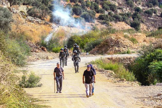 October 10, 2026, Ramallah: DEIR ABU MASHÃ¢â‚¬â ¢AL, PALESTINE Ã¢â‚¬ OCTOBER 10, 2026: Palestinian farmers came under attack by Israeli settlers and Israeli forces as they headed to harvest olives on their land in Deir Abu MashÃ¢â‚¬â ¢al, northwest of Ramallah. The event marked the villageÃ¢â‚¬â ¢s first olive harvest gathering of the new season. The Palestine Red Crescent Society reported that its teams treated nine people injured during the incident. The injuries included one caused by live ammunition to the thigh, two caused by rubber-coated metal bullets, and six resulting from physical assault. One of those struck by a rubber-coated metal bullet was photojournalist Issam Al-Rimawi. The incident occurred during the annual olive harve  - ZUMAq101 20261010_zna_q101_060 Copyright: xSalmanxMohsenxAlkhatibx