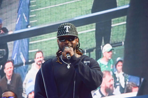 October 10, 2026, London, England, United Kingdom: Former Miami Dolphins and Philadelphia Eagles running back JAY AJAYI talks about football at the NFL Experience in Trafalgar Square, a two-day fan event celebrating the 2026 NFL London Games. London United Kingdom - ZUMAv130 20261010_zip_v130_048 Copyright: xVukxValcicx