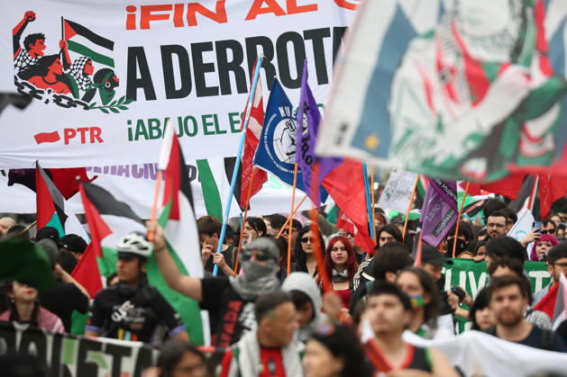 Santiago, October 10, 2026: March for Palestine organized by the Global Action for Palestine (GAFP) alliance along Alameda Street in downtown Santiago. Dragomir Yankovic, Aton Chile, Santiago, Chile. Aton 1198356  Copyright: DRAGOMIRxYANKOVIC ATONxCHILE