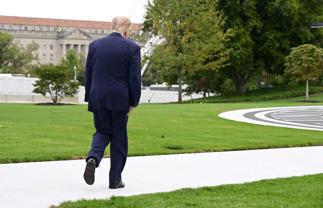 United States President Donald J Trump walks to Marine One as he departs the South Lawn of the White House in Washington, DC, USA, en route Clarksville, Tennessee on Saturday, October 10, 2026. The President will participate in a campaign rally for Tennessee Republican candidates on the ballot in November. Copyright: xRonxSachsx xPoolxviaxCNPx MediaPunchx