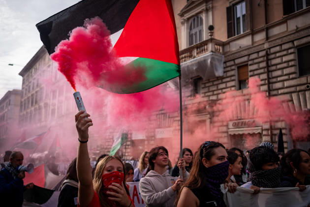 October 10, 2026, Rome, Rm, Italy: Thousands of people take to the streets of the capital to march in solidarity with Gaza and the Palestinians, and to call for the unblocking of humanitarian aid entering the Strip. Rome Italy  - ZUMAg256 20261010_znp_g256_009 Copyright: xMarcoxDixGianvitox