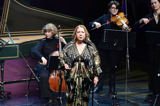 Kathy Kelly und das Dresdner Barock-Ensemble camerata musikus s mit Milko Kersten bei der 18. Hope Gala 2026 im Schauspielhaus. Dresden, 10.10.2026 Copyright: xMatthiasxWehnertx