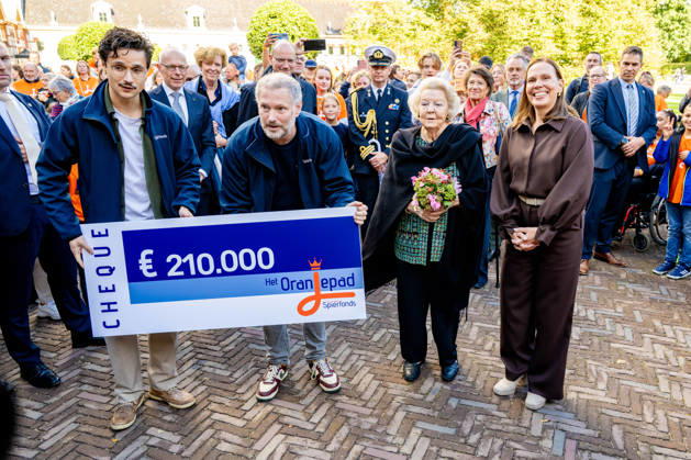 10-10-2026 Apeldoorn Princess Beatrix attended the 7th edition of Het Oranjepad around palace Het Loo in Apeldoorn. Â  Copyright: xPPEx