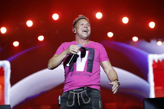 Musiker Matty Valentino bei dem Partyschlager-Event Mountain Mania (der größten Apres-Ski-Party seit Erfindung des Winters) in der Lanxess-Arena. Köln, 10.10.2026 NRW Deutschland Copyright: xChristophxHardtx