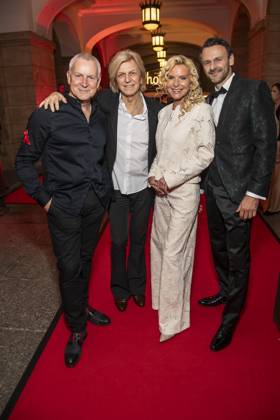 ABB HOPEGALA- Dirk Michaelis, Ruediger Ritchie Barton, Victoria Herrmann und David Boethig zu Gast auf dem roten Teppich bei der Hope Gala 2026 im Schauspielhaus Dresden am 10.10.2026 in Dresden Sachsen Deutschland