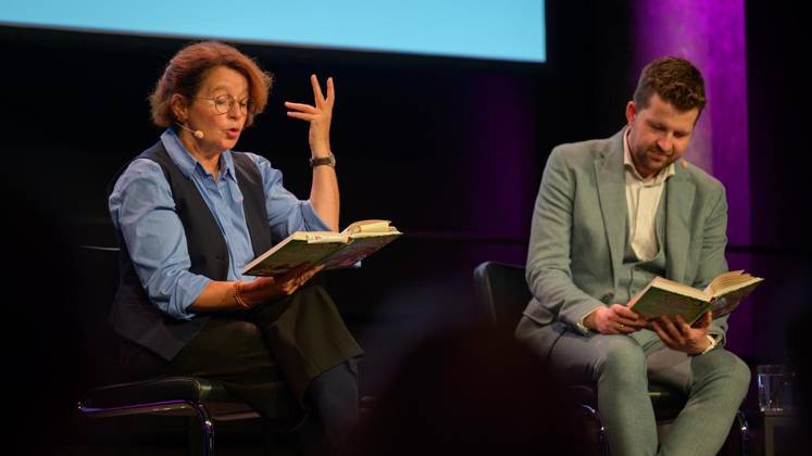 Essen: Margit Auer und die Schule der magischen Tiere bei der Lit.Ruhr ** NUR FÜR REDAKTIONELLE ZWECKE ** EDITORIAL USE ONLY **<p>Margit Auer und Moderator Tim Gailus am Samstag, den 10. Oktober 2026, bei der Lit.Ruhr auf Zeche Zollverein in Essen-Katernberg. Deutschland NRW Essen Copyright: UwexErnst