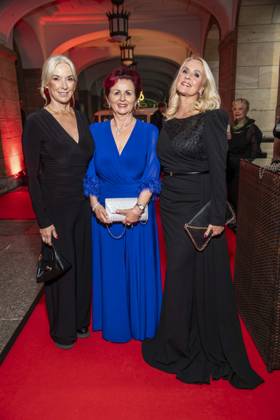 ABB HOPEGALA- Gesine Lippert, Viola Klein und Anja Petzold zu Gast auf dem roten Teppich bei der Hope Gala 2026 im Schauspielhaus Dresden am 10.10.2026 in Dresden Sachsen Deutschland