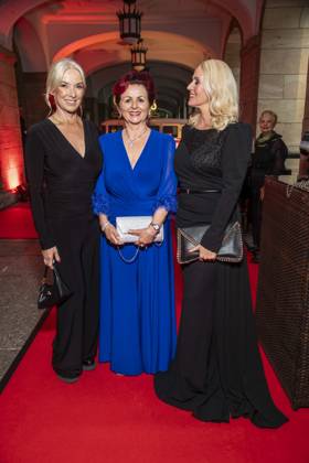 ABB HOPEGALA- Gesine Lippert, Viola Klein und Anja Petzold zu Gast auf dem roten Teppich bei der Hope Gala 2026 im Schauspielhaus Dresden am 10.10.2026 in Dresden Sachsen Deutschland