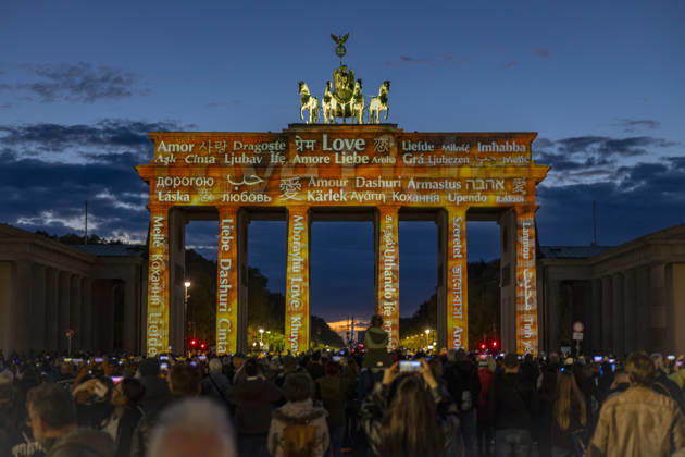 Festival of Lights , Lichterfest in der Innenstadt, Berlin, 10.10.2026 Brandenburger Tor, 22. BERLIN FESTIVAL OF LIGHTS, Motto: Colours of Love, Lichtinstallationen, 10.10.2026, Berlin, Deutschland < english> Brandenburg Gate, 22nd Berlin Festival of Lights, Theme: Colours of Love, light installations, October 10, 2026, Berlin, Germany Berlin Innenstadt Berlin Deutschland, Germany Copyright: xPeterxEngelkex