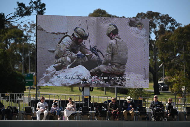 COMMEMORATIVE SERVICE OPERATION SLIPPER, Members of the public attend a commemorative service recognising the 25th anniversary of Australian service in Afghanistan, at the Australian War Memorial in Canberra, Sunday, October 11, 2026. ( NO ARCHIVING CANBERRA AUSTRALIAN CAPITAL TERRITORY Australia  Copyright: xLUKASxCOCHx 20261011179072204461