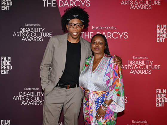 October 10, 2026, Santa Monica, California, USA: J. SNOW and AALIYAH WILLIAMS attend the inaugural Easterseals Disability Arts & Culture Awards DARCYS Awards red carpet. Santa Monica USA  - ZUMAb173 20261010_aap_b173_069 Copyright: xBillyxBennightx