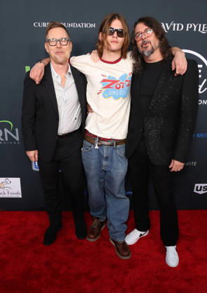 Soundstage Of Hope Gala - LA Nate Mendel, Shane Hawkins, Dave Grohl. At The Soundstage Of Hope Gala held at Chaplin Recording Studios in Los Angeles, CA. 01 October 2026 Photo Credit: ABACA PRESS-Fafou Los Angeles CA United States  Copyright: xFatixSadou ABACAPRESS.COMx