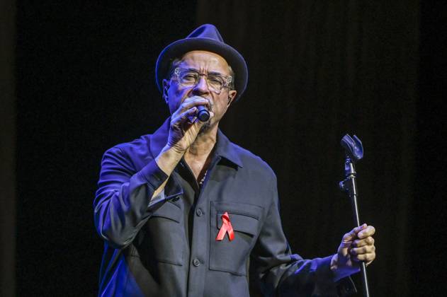 ABB HOPEGALA- Jan Josef Liefers Auftritt Singen Buehne bei der Hope Gala 2026 im Schauspielhaus Dresden am 10.10.2026 in Dresden Sachsen Deutschland