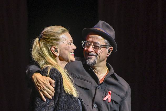 ABB HOPEGALA- Anna Loos und Jan Josef Liefers Auftritt Singen Buehne Duett bei der Hope Gala 2026 im Schauspielhaus Dresden am 10.10.2026 in Dresden Sachsen Deutschland