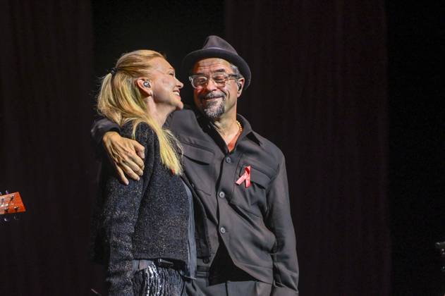 ABB HOPEGALA- Anna Loos und Jan Josef Liefers Auftritt Singen Buehne Duett bei der Hope Gala 2026 im Schauspielhaus Dresden am 10.10.2026 in Dresden Sachsen Deutschland