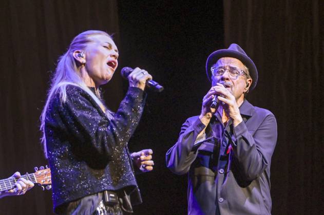 ABB HOPEGALA- Anna Loos und Jan Josef Liefers Auftritt Singen Buehne Duett bei der Hope Gala 2026 im Schauspielhaus Dresden am 10.10.2026 in Dresden Sachsen Deutschland