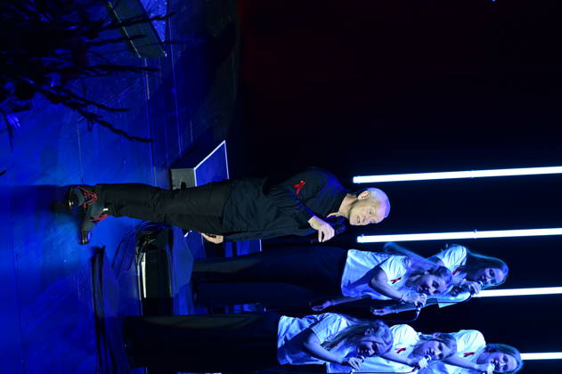 Dirk Michaelis und YOUTH OF HOPE der Auswahlchor der Musikschule Goldenes Lamm Dresden bei der 18. Hope Gala 2026 im Schauspielhaus. Dresden, 10.10.2026 Copyright: xMatthiasxWehnertx