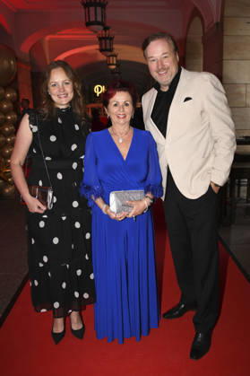 Lidija Grossmann, Viola Klein und Stephan Grossmann bei der 18. Hope Gala 2026 im Schauspielhaus. Dresden,10.10.2026