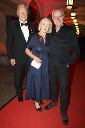 Eduard Geyer, Angelika Geyer und Dirk Michaelis bei der 18. Hope Gala 2026 im Schauspielhaus. Dresden,10.10.2026