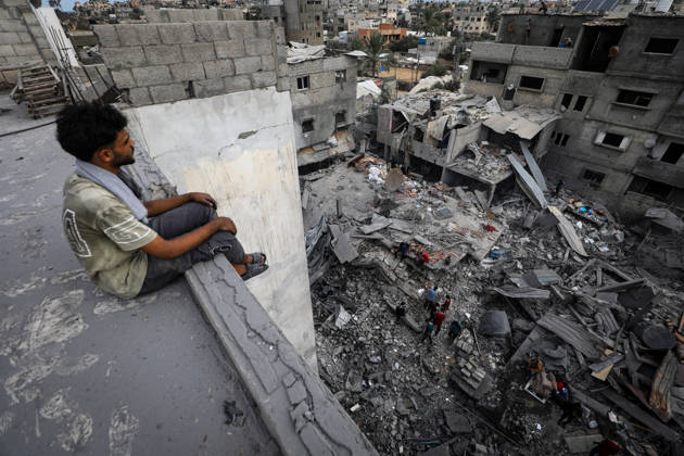 Palestinians Inspect Damage After Strike in Al-Zawayda Palestinians inspect their belongings amid the rubble of damaged residential buildings after an Israeli airstrike targeted a residential block in Al-Zawayda, in the central Gaza Strip, on October 11, 2026. Photo by Moiz Salhi apaimages Nusairat Gaza Strip Palestinian Territory 111026_Al-Zawayda_MS_00(18) Copyright: xapaimagesxMoizxSalhixx xapaimagesx