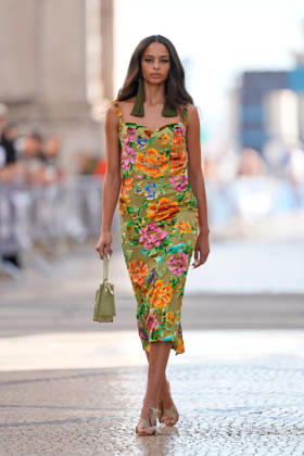 Lisbon Fashion Week in Lisboa, Portugal - 10 Oct 2026 A model walks the runway during Carlos Gil fashion show at ModaLisboa Priority, Lisbon Fashion Week in Lisboa. Lisbon Portugal Copyright: xBrunoxdexCarvalhox xSOPAxImagesx brunodecarvalho_modalisboapriority-2169