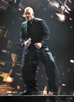 HOLLYWOOD FL - OCTOBER 10: Ricky Martin performs during the Ricky Martin Live 2026 Tour at Hard Rock Live at the Seminole Hard Rock Hotel & Casino on October 10, 2026 in Hollywood, Florida. Copyright: xmpi10x