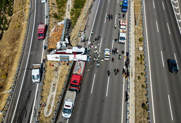 11 killed, 27 injured in tour bus crash in western Turkiye MANISA, TURKIYE - OCTOBER 11: An aerial view of the accident site after a tow truck and a tour bus collided in the Akhisar district of Manisa, Turkiye, on October 11, 2026. At least 11 people were killed and 27 others injured in the crash, with firefighters, police and medical teams dispatched to the scene. Mahmut Serdar Alakus Anadolu Manisa Turkey. Editorial use only. Please get in touch for any other usage.  Copyright: x2026xAnadoluxMahmutxSerdarxAlakusx