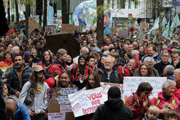 This image shows the Climate March 2026, organized by the Climate Coalition, in Brussels, on Sunday 11 October 2026. The Climate Coalition demands the federal and regional governments to stop subsidizing polluting industrial activities in Belgium and levy higher taxes on these companies.  NICOLASxMAETERLINCK 189444510