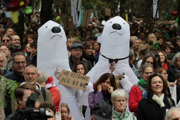 This image shows the Climate March 2026, organized by the Climate Coalition, in Brussels, on Sunday 11 October 2026. The Climate Coalition demands the federal and regional governments to stop subsidizing polluting industrial activities in Belgium and levy higher taxes on these companies.  NICOLASxMAETERLINCK 189444520