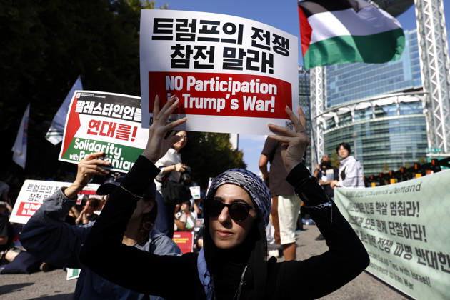 Protest condemning Gaza conflict in Seoul Demonstrators march with placards to protest Israel s attacks in the Gaza Strip, in Seoul, South Korea, on October 11, 2026 . The rally was held aa part of the Global Action for Palestine, a coordinated international mobilization held on October 10 11 marking three years since the 2023 Hamas attacks and the ensuing war. Seoul South Korea  Copyright: xMatrixxImages JungxUi-Chelx