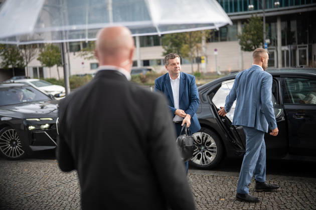 Ministerpräsident und Fraktionschef in Sachsen-Anhalt, Sven Schulze, bei seiner Ankunft am Konrad-Adenauer-Haus;Präsidiumsklausurtagung der CDU Deutschlands in Berlin, Oktober 2026, Berlin Berlin Deutschland Konrad-Adenauer-Haus