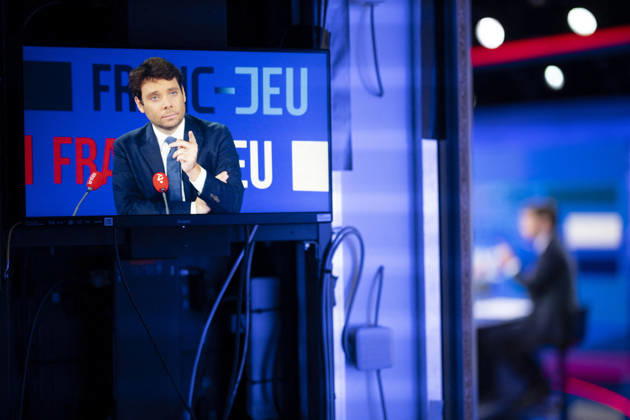 CGT General Secretary Sophie Binet Franc Jeu - Paris Benjamin Duhamel during an interview at Franc Jeu on France 2 channel in Paris, France on October 11, 2026.Photo by Eliot Blondet ABACAPRESS.COM Paris France France  Copyright: xBlondetxEliot ABACAx