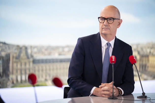French Economy Minister Roland Lescure Franc Jeu - Paris French Economy Minister Roland Lescure during an interview at Franc Jeu on France 2 channel in Paris, France on October 11, 2026.Photo by Eliot Blondet ABACAPRESS.COM Paris France France  Copyright: xBlondetxEliot ABACAx