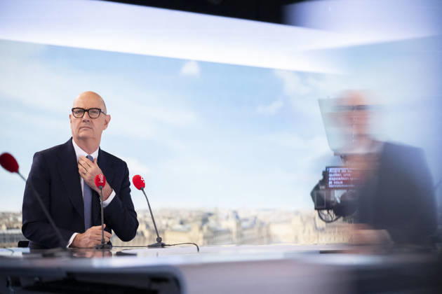 French Economy Minister Roland Lescure Franc Jeu - Paris French Economy Minister Roland Lescure during an interview at Franc Jeu on France 2 channel in Paris, France on October 11, 2026.Photo by Eliot Blondet ABACAPRESS.COM Paris France France  Copyright: xBlondetxEliot ABACAx