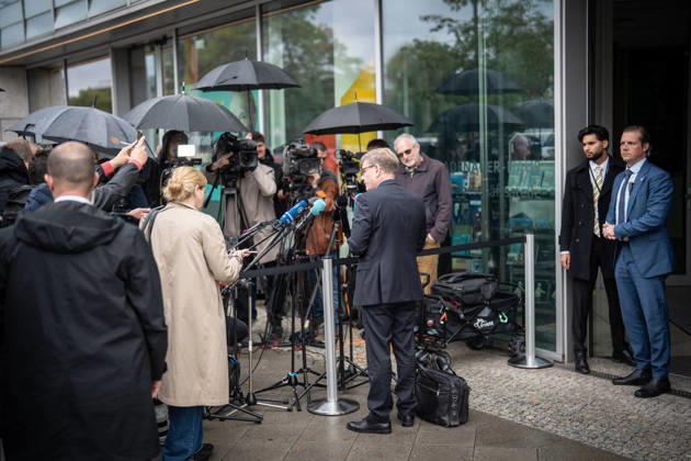 Johann Wadephul, Außenminister, gibt vor dem Konrad-Adenauer-Haus zu den aktuellen Entwicklungen in der Ukraine ein Statement ab;Präsidiumsklausurtagung der CDU Deutschlands in Berlin, Oktober 2026, Berlin Berlin Deutschland Konrad-Adenauer-Haus
