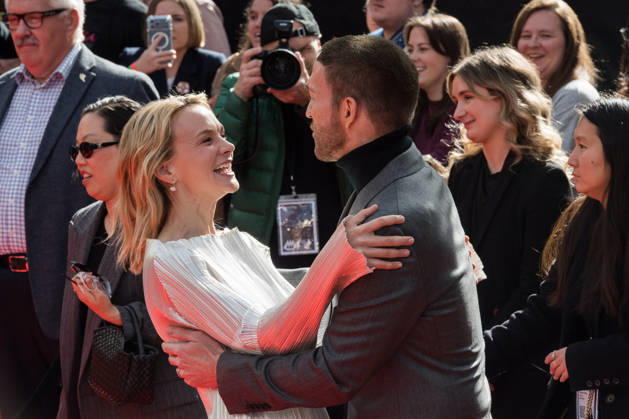 Wildwood Premiere at BFI London Film Festival LONDON, UNITED KINGDOM - OCTOBER 11: (L-R) Carey Mulligan and Travis Knight embrace as they attend the premiere of Wildwood during the 70th BFI London Film Festival at the Royal Festival Hall in London, United Kingdom on October 11, 2026. Wiktor Szymanowicz Anadolu London United Kingdom. Editorial use only. Please get in touch for any other usage.  Copyright: x2026xAnadoluxWiktorxSzymanowiczx