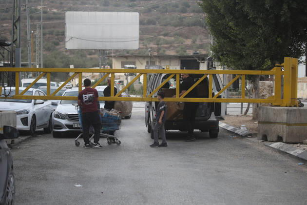 Israeli Forces Close Deir Sharaf Checkpoint West of Nablus Israeli forces close iron gates and the Deir Sharaf checkpoint west of the West Bank city of Nablus on October 11, 2026, preventing Palestinians from entering or leaving the area, citing security considerations. The closure restricted Palestinian movement through one of the area’s main entrances. Photo by Mohammed Nasser apaimages Nablus West Bank Palestinian Territory 111026_Nablus_MN_00(8) Copyright: xapaimagesxMohammedxNasserx xapaimagesx