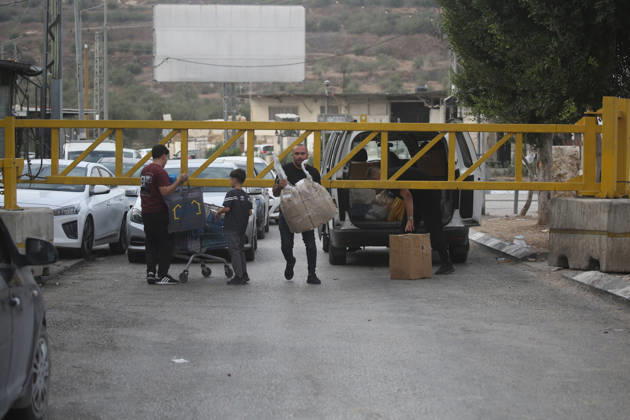 Israeli Forces Close Deir Sharaf Checkpoint West of Nablus Israeli forces close iron gates and the Deir Sharaf checkpoint west of the West Bank city of Nablus on October 11, 2026, preventing Palestinians from entering or leaving the area, citing security considerations. The closure restricted Palestinian movement through one of the area’s main entrances. Photo by Mohammed Nasser apaimages Nablus West Bank Palestinian Territory 111026_Nablus_MN_00(9) Copyright: xapaimagesxMohammedxNasserx xapaimagesx