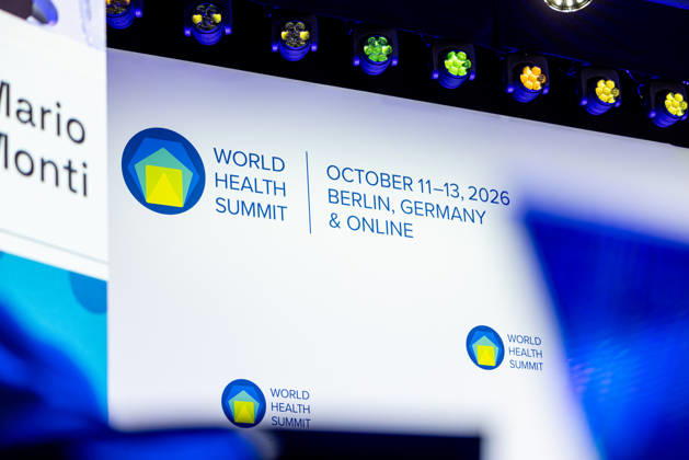 World Health Summit 2026 globalen Gesundheitspolitik. Deutschland, Berlin am 11. Oktober 2026: Die Schrift an der Wand der Hauptbühne mit World Health Summit October 11-13, 2026 Berlin, Germany and Online .