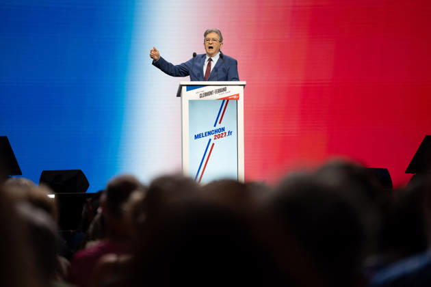 Jean-Luc Melenchon s Presidential Campaign Rally - Cournon-d’Auvergne La France Insoumise (LFI) candidate in 2027 presidential election in France Jean-Luc Melenchon speaks during a campaign rally in Cournon-d Auvergne in the Puy-de-Dome department on October 11, 2026. Photo by Fanny Reynaud ABACAPRESS.COM Clermont-Ferrand Auvergne, auvergne rhône alpes France  Copyright: xReynaudxFanny ABACAx
